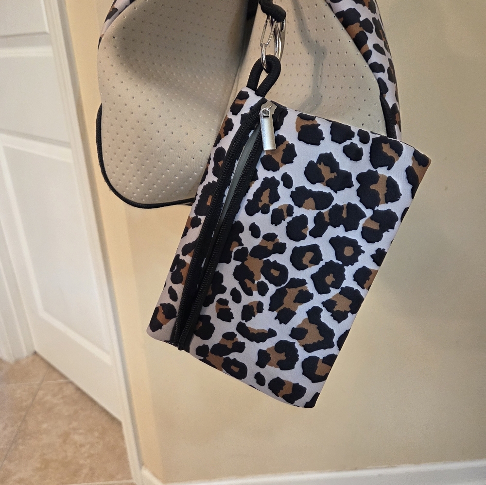 Large Multipurpose Beach Bag Neoprene Tote Bag Witg Pouch - Picture 4 of 4